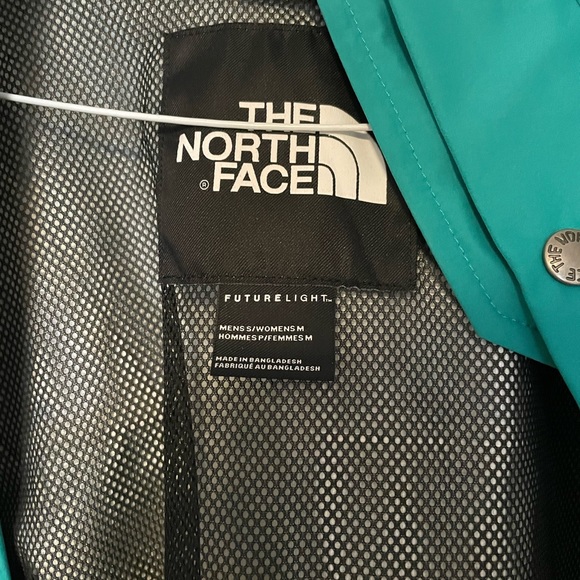 The North Face retro futurelight jackets - Picture 2 of 3